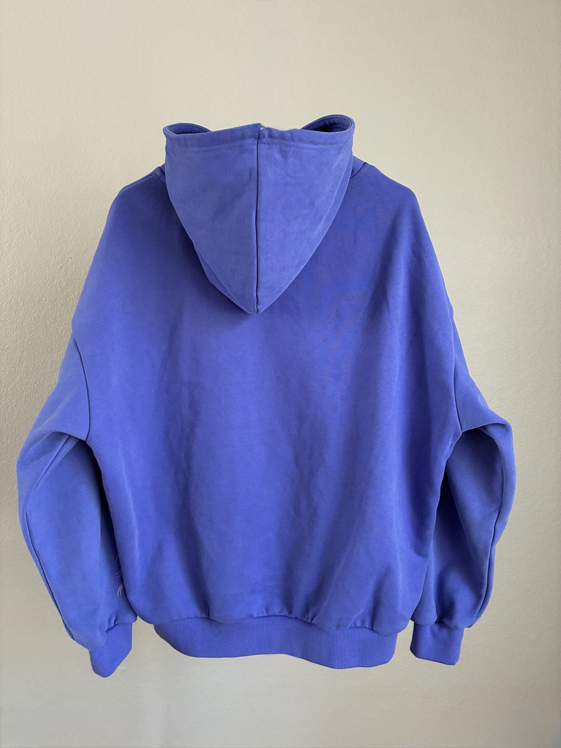 100% cotton ● Oversized Hoodie ● Drop Shoulder Fit (460GSM)